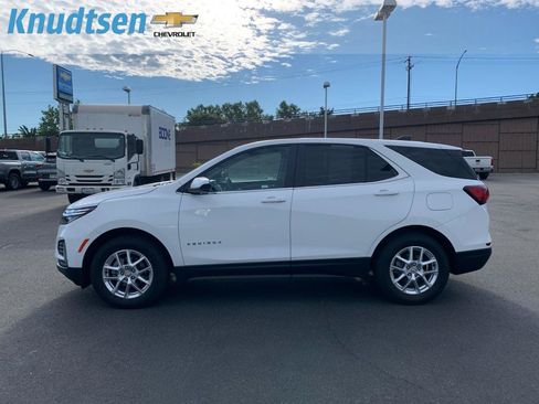 Used 2024 Chevrolet Equinox LT AWD/4WD image 4