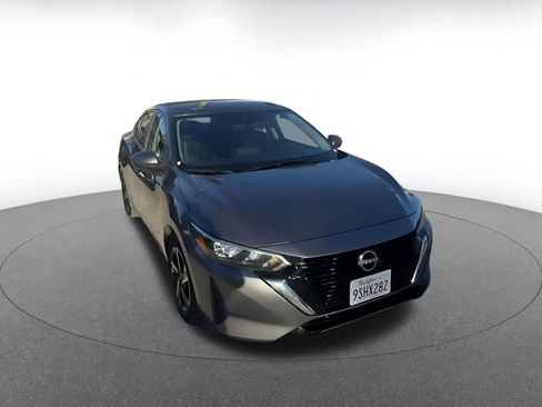 Used 2025 Nissan Sentra SV image 3