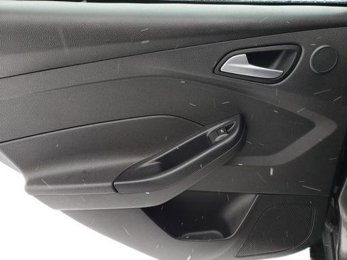 Used 2017 Ford Focus SEL w/ Cold Weather Package image 14