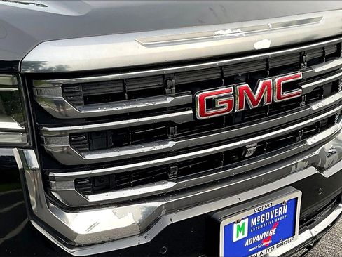 Used 2021 GMC Acadia AT4 w/ Technology Package image 33