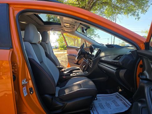 Used 2018 Subaru Crosstrek 2.0i Premium w/ Moonroof Package AWD/4WD image 10