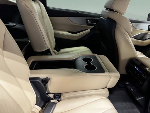 Certified 2023 Acura MDX FWD w/ Technology Package image 32