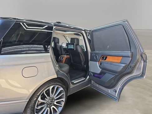 Used 2018 Land Rover Range Rover Long Wheelbase Supercharged image 22
