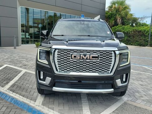 Used 2021 GMC Yukon Denali w/ Denali Premium Package AWD/4WD image 8