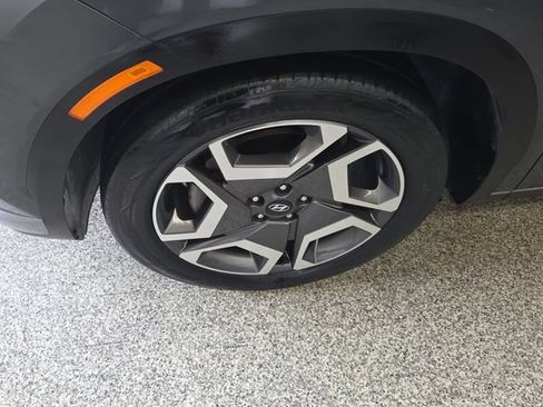 Used 2024 Hyundai Palisade SEL w/ Premium Package FWD image 3