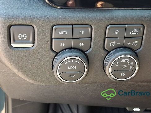 Certified 2026 Chevrolet Silverado 1500 LTZ AWD/4WD image 24