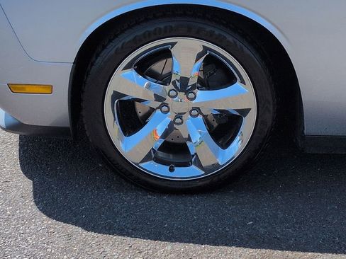Used 2013 Dodge Challenger R/T w/ Electronics Convenience Group RWD image 29