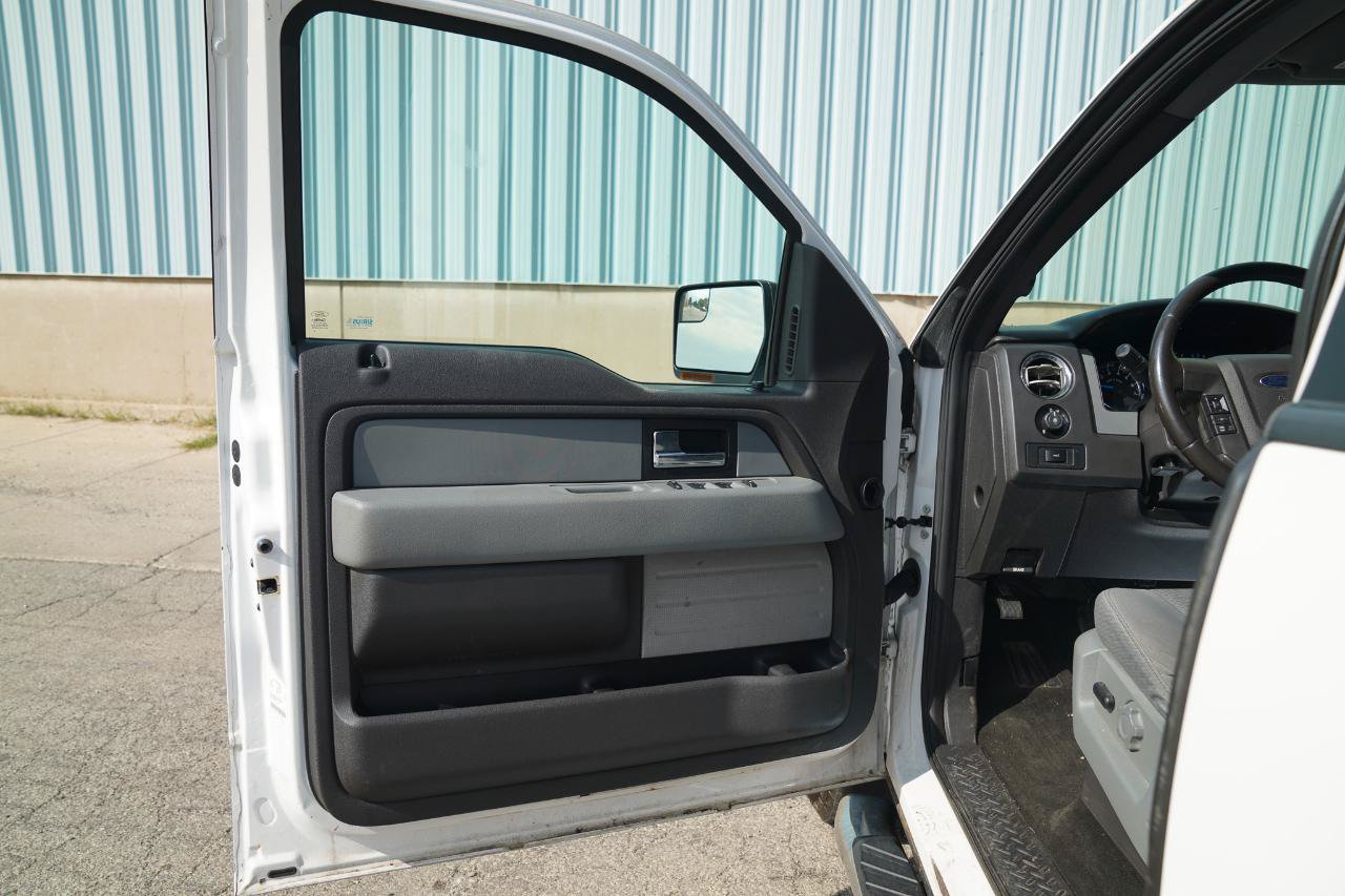 Used 2014 Ford F150 XLT w/ Equipment Group 302A Luxury AWD/4WD image 13