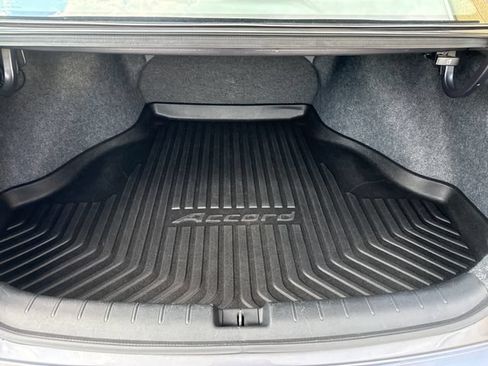 Used 2015 Honda Accord EX-L image 17