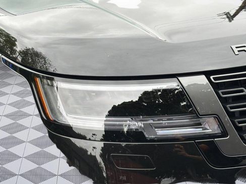 New 2026 Land Rover Range Rover Autobiography AWD/4WD image 11