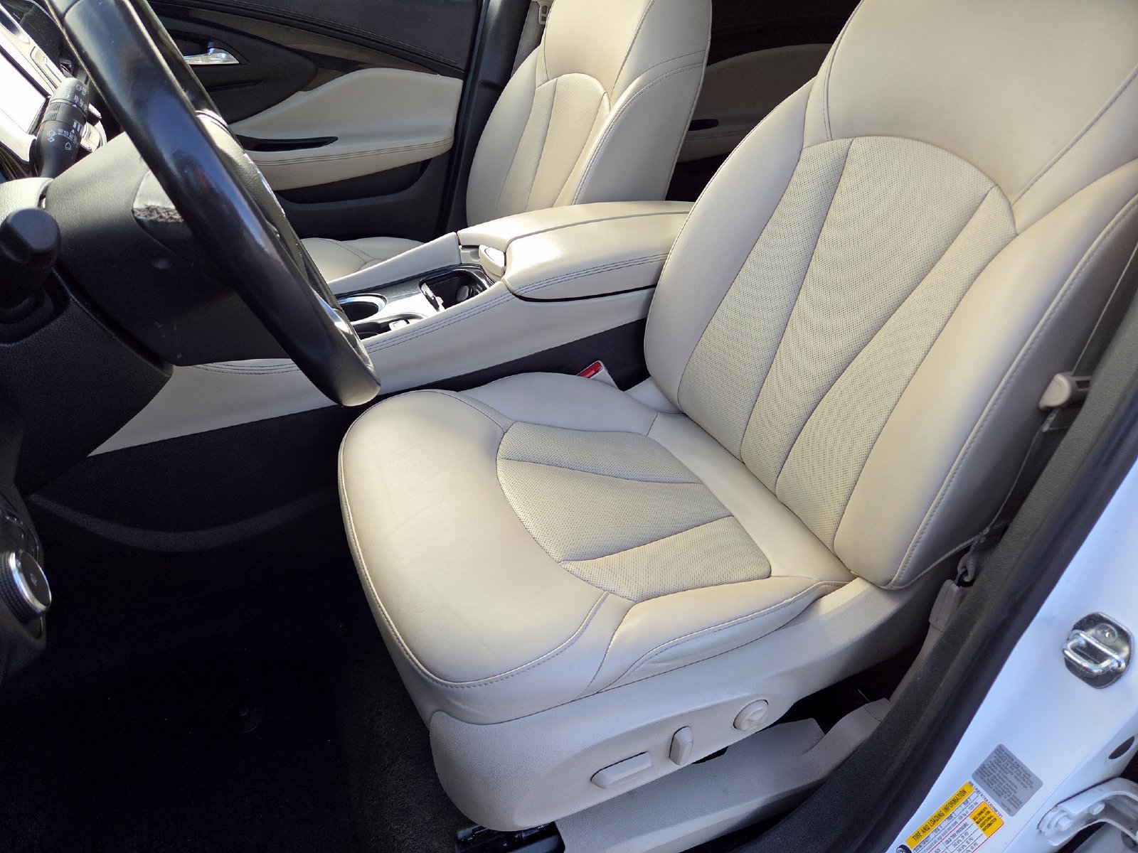 Used 2018 Buick Envision Essence AWD/4WD image 21