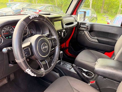 Used 2016 Jeep Wrangler Unlimited Sport w/ Quick Order Package 24S AWD/4WD image 12
