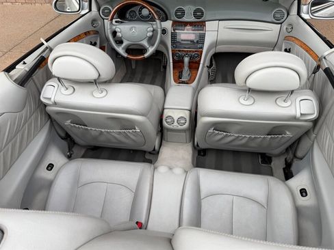 Used 2005 Mercedes-Benz CLK 320 Cabriolet image 5