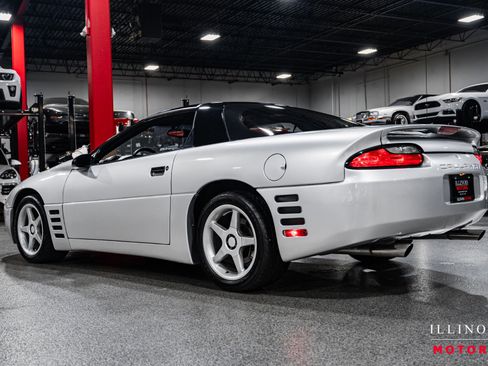Used 1995 Chevrolet Camaro Z28 image 3