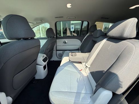 Certified 2026 Hyundai Ioniq 9 SE AWD/4WD image 15