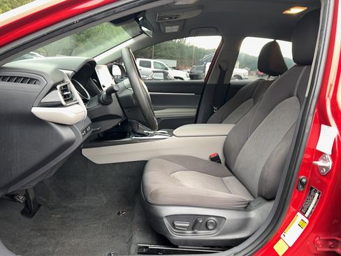 Used 2023 Toyota Camry LE image 11