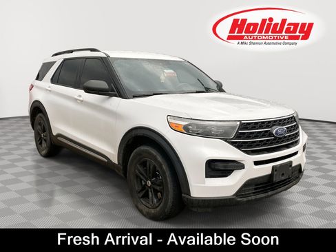 Used 2020 Ford Explorer XLT w/ Class III Trailer Tow Package image 1