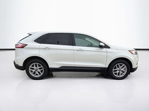 Certified 2024 Ford Edge SEL w/ Convenience Package AWD/4WD image 4