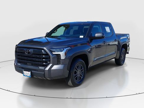 Used 2025 Toyota Tundra SR5 w/ SR5 Convenience Package RWD image 3