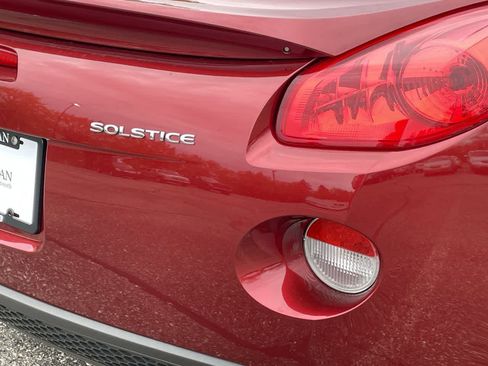 Used 2009 Pontiac Solstice Coupe w/ Premium Package RWD image 35