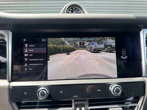 Certified 2026 Porsche Macan Turbo AWD/4WD image 33