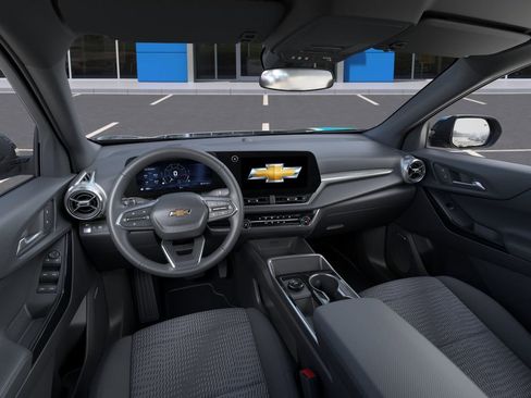 New 2026 Chevrolet Equinox LT FWD image 15
