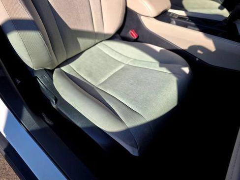 Used 2023 Honda Accord LX image 37