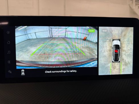 Used 2025 Nissan Kicks SR FWD image 12