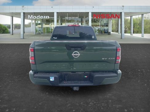 Certified 2023 Nissan Frontier SV w/ Technology Package AWD/4WD image 4