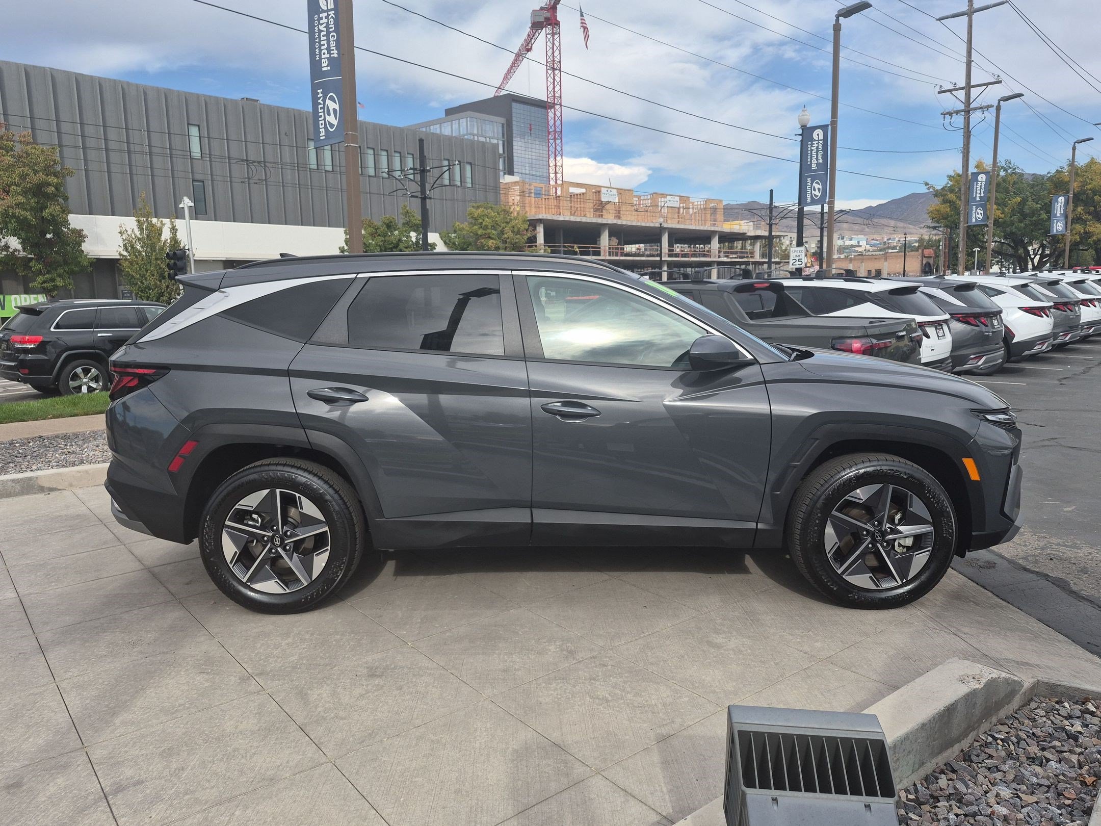 Certified 2026 Hyundai Tucson SEL Plus AWD/4WD image 2