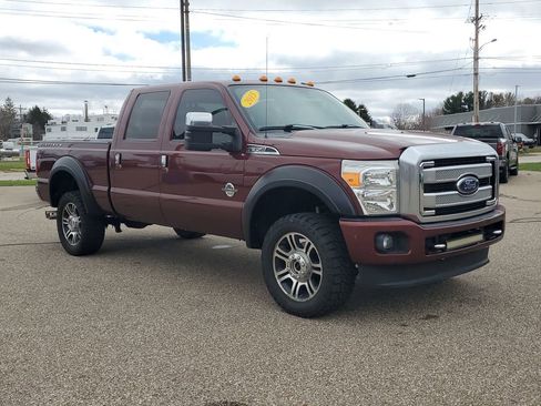 Used 2015 Ford F350 Platinum w/ FX4 Off-Road Package AWD/4WD image 2