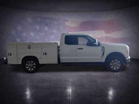 Used 2023 Ford F250 XLT AWD/4WD image 6