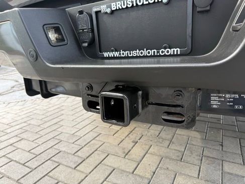 Used 2022 Ford F250 Lariat w/ Black Appearance Package image 11