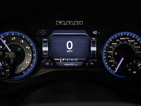 Used 2022 RAM 1500 Limited w/ Body Color Bumper Group AWD/4WD image 26