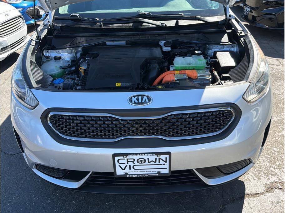 Used 2019 Kia Niro LX FWD image 25