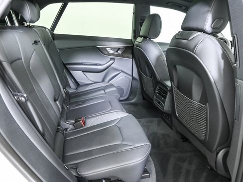 New 2025 Audi Q8 Premium image 21