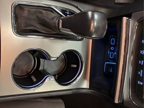 Used 2020 Jeep Grand Cherokee Laredo image 23