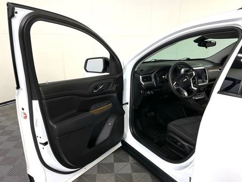 Used 2021 GMC Acadia SLE w/ Driver Convenience Package FWD image 27