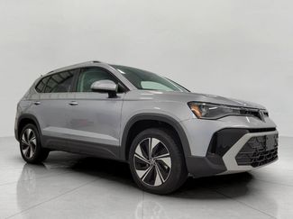 Used 2025 Volkswagen Taos SE AWD/4WD video 1
