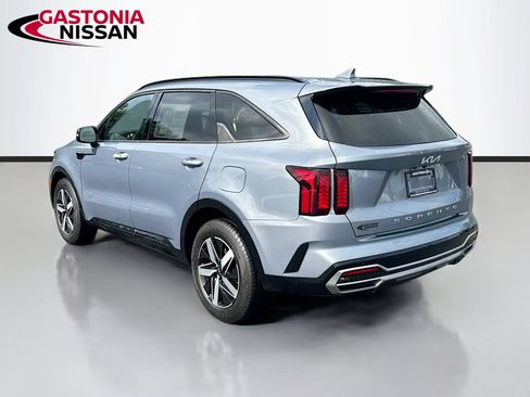 Used 2022 Kia Sorento S FWD image 6