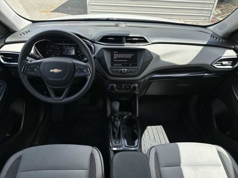 Used 2021 Chevrolet TrailBlazer LT FWD image 14