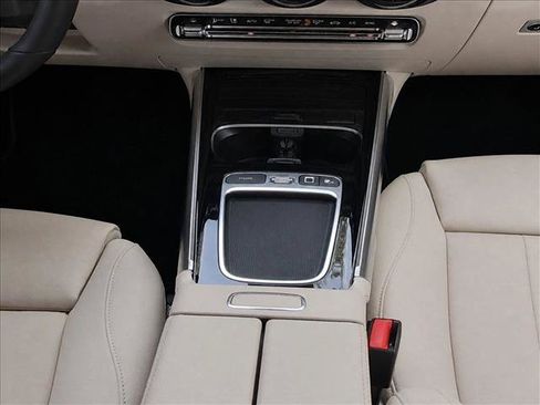 Used 2026 Mercedes-Benz GLB 250 image 19