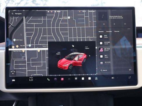 Used 2022 Tesla Model S image 48