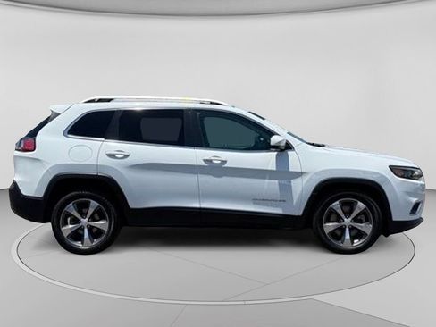 Used 2019 Jeep Cherokee Limited FWD image 34