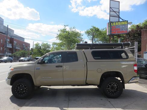 Used 2017 Toyota Tundra SR5 w/ TRD Off Road Package AWD/4WD image 6