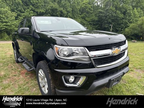 Used 2019 Chevrolet Colorado LT w/ LT Convenience Package AWD/4WD image 1
