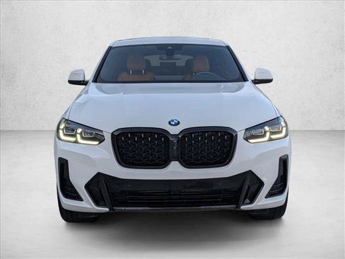 Used 2024 BMW X4 xDrive30i w/ M Sport Package AWD/4WD image 2
