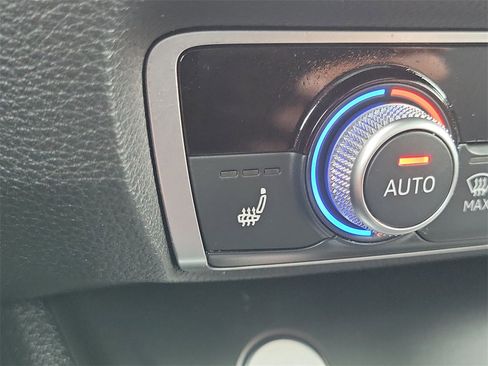 Used 2020 Audi Q3 2.0T Premium Plus w/ Premium Plus Package image 11