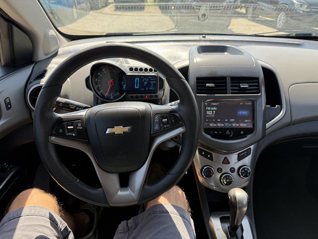 Used 2015 Chevrolet Sonic LT FWD image 17