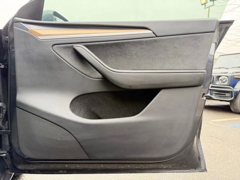 Used 2024 Tesla Model Y Long Range image 26